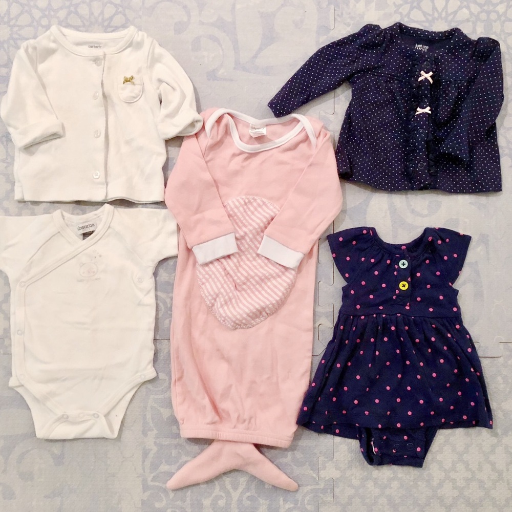 Lot of girls clothes 0-6 months, Carter’s